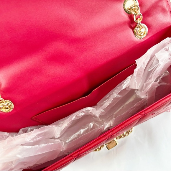 Deluxity Los Angeles Red  Gold Chain Quilted Adjustable Shoulder Bag NEW - Picture 8 of 10